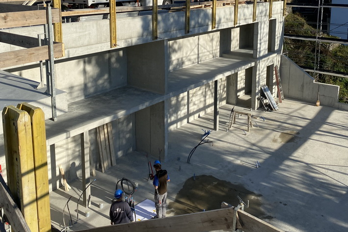 Schwellen Montage Haus 12 - Die Bauzeit in Bilder